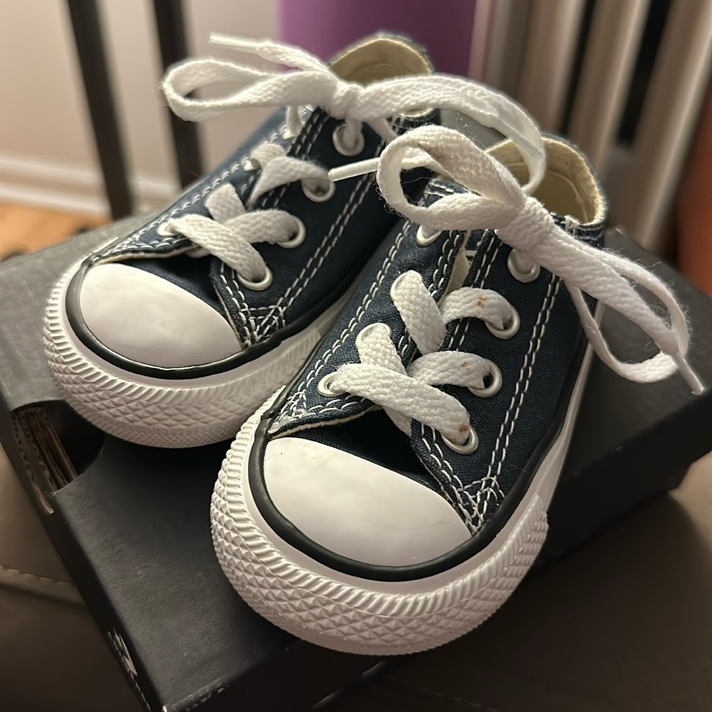 Converse Infant Size 4 Shoes